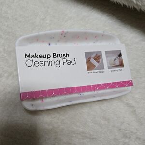 Makeup Brush Cleaning Pad NEW 5.9inx3.5inx1.4in
